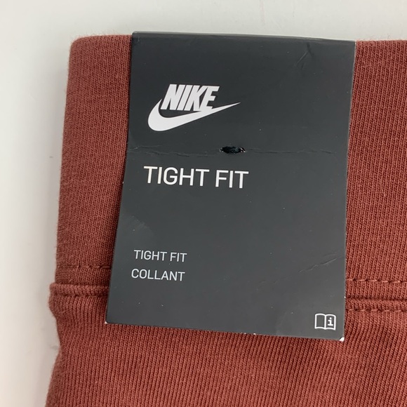 Nike Tight Fit 8” shorts Size Small Burgundy maroon Stretch New. NWT - Picture 6 of 9